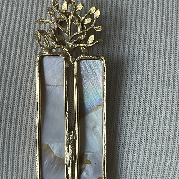 Mother of Pearl Earring and Necklace Set | NWT - Picture 5 of 13